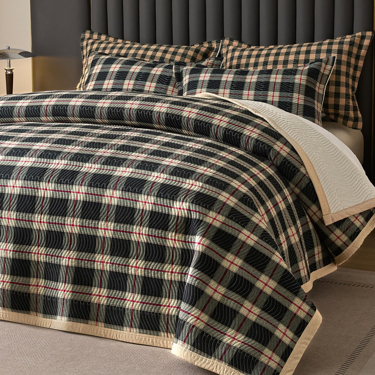 tohrisa Cotton Plaid Quilt Set, Ultra Soft 3 Pieces Queen Size Bedding with 2 Pillow Shams, Lightweight Reversible Coverlet Bedspread with Wave Quilting for Summer, 90"x96", Grid- Black Red
