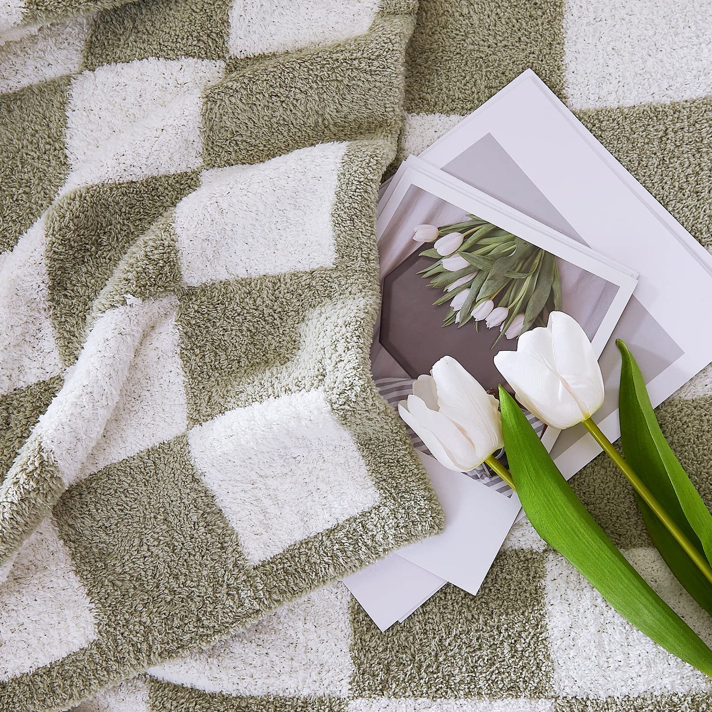 WRENSONGE Checkered Throw Blanket, Sage Green Soft Cozy Fluffy Hand Made Throw Blankets for Couch, Sofa, Chair, Bed, Camping, Picnic, Travel Lightweight Bed Blankets for Women Mothers Birthday Gifts