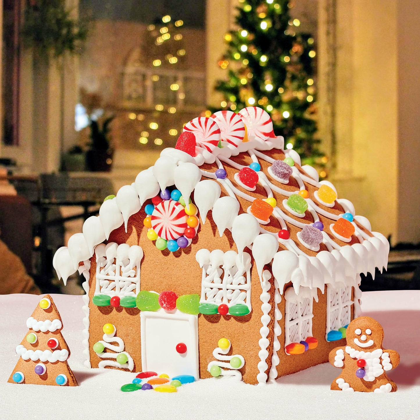 NABISCO Create-A-Treat E-Z Build Gingerbread House Decorating Kit, Holiday Gift, 27.3 oz + Bonus OREO Mini Cookie Snack Pack