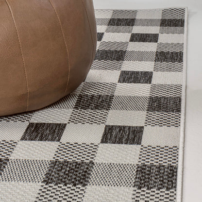 JONATHAN Y Geometric Bold Gingham Indoor Outdoor Area Rug 8X10 Black/Cream, Darcy Traditional for Backyard, Patio, Porch, Easy-Cleaning, High Traffic, Pet-Friendly, Non-Shedding (TSN201A-8)