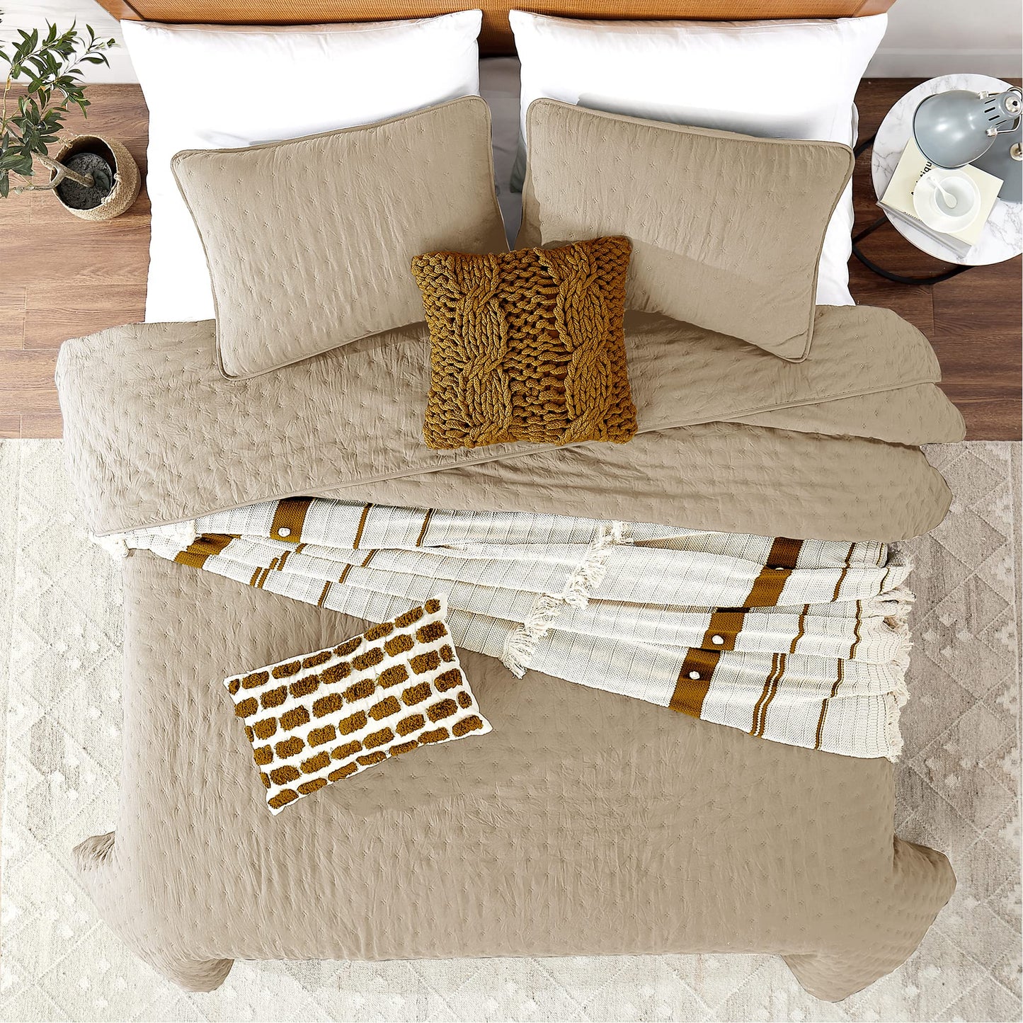 ROARINGWILD Beige Cloud Queen Size Quilt Bedding Sets with Pillow Shams, Farmhouse Lightweight Soft Bedspread Coverlet, All Season Rustic Country Thin Comforter, 3 Pieces, 90x90 inches, Tan Cream