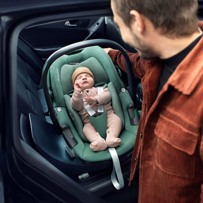 Maxi-Cosi FamilyFix 360 i-Size Base, Rotating Car Seat System, 360 Swivel ISOFIX Base, 0-4 Years (40-105 cm), One-Hand FlexiSpin Rotation, TravelSafe Rotation Control, Click & Go, Black