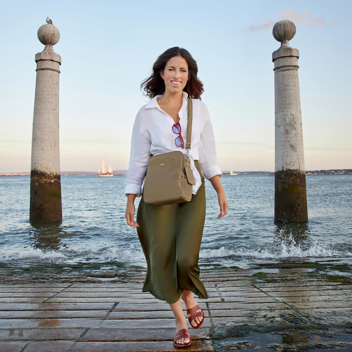 Travelon Anti-Theft Travel Bag, Black, One Size