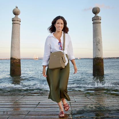 Travelon Anti-Theft Classic Travel Bag, Nutmeg, One Size, Travelon Anti-theft Classic Travel Bag