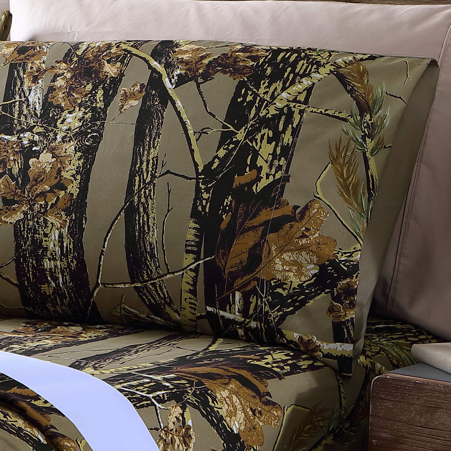 Chezmoi Collection Salem 4-Piece Cabin Lodge Forest Woods Sheet Set - Nature Camo Tree Leaves Printed Soft Microfiber Sheets - Queen, Natural