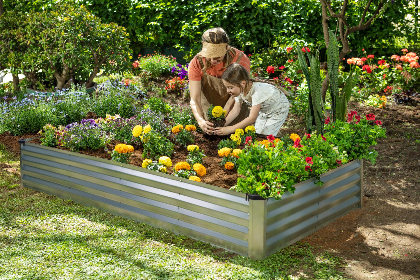 Plant & Plot Galvanized Raised Garden Beds Outdoor // 6×3×1 ft Planter Raised Beds for Gardening, Vegetables, Flowers // Large Metal Garden Box (Silver) // Patented Tool-Free Design