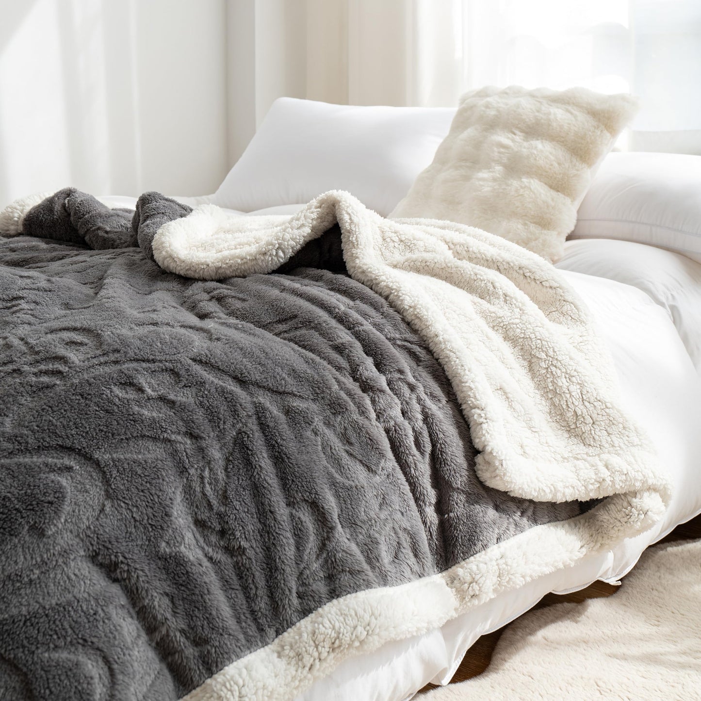 UKELER Cozy Sherpa Throw Blanket Queen Size 80 x 90 inch, Floral Throw Blanket for Bed, Couch, Sofa, Camping, Great Gift for Mother's Day, Father's Day, Thanksgiving, Christmas, New Year's, Dark Grey