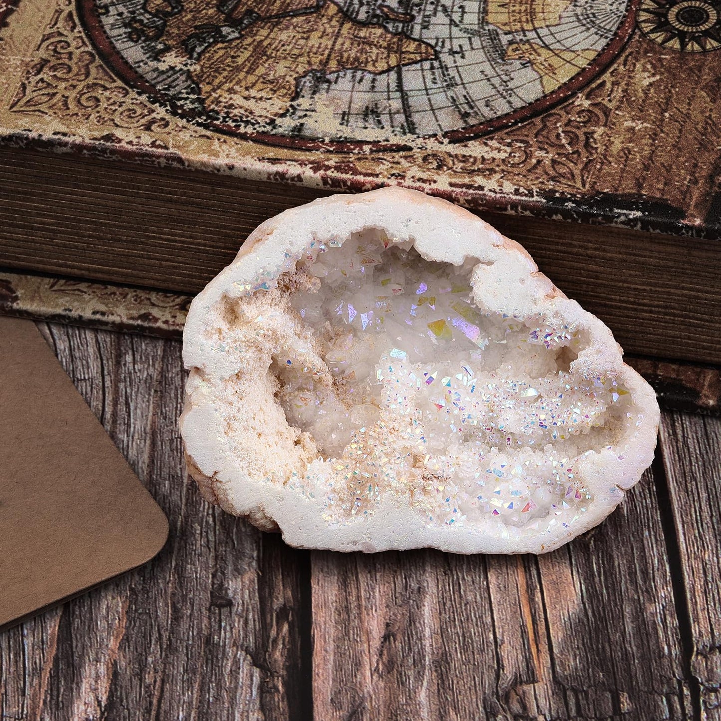 Cheungshing Natural Crystal Cluster Angel Aura Geode Energy Gem Specimen Irregular Mineral Rock Meditation Stone for Home Decoration 100-200g, White