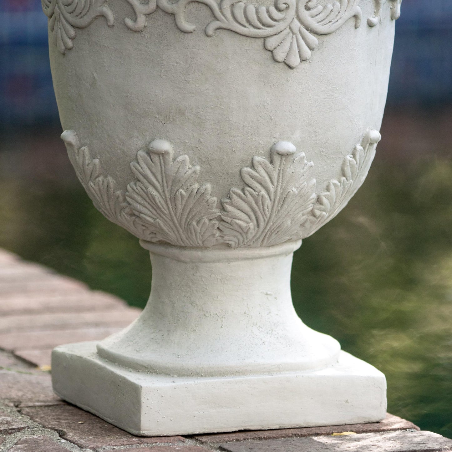 Merax Moroccan Urn Planter, 20-inch Handmade Indoor Outdoor Plant Pot for Garden, Patio, and Living Room, Classic Large Decorative Flower Pot