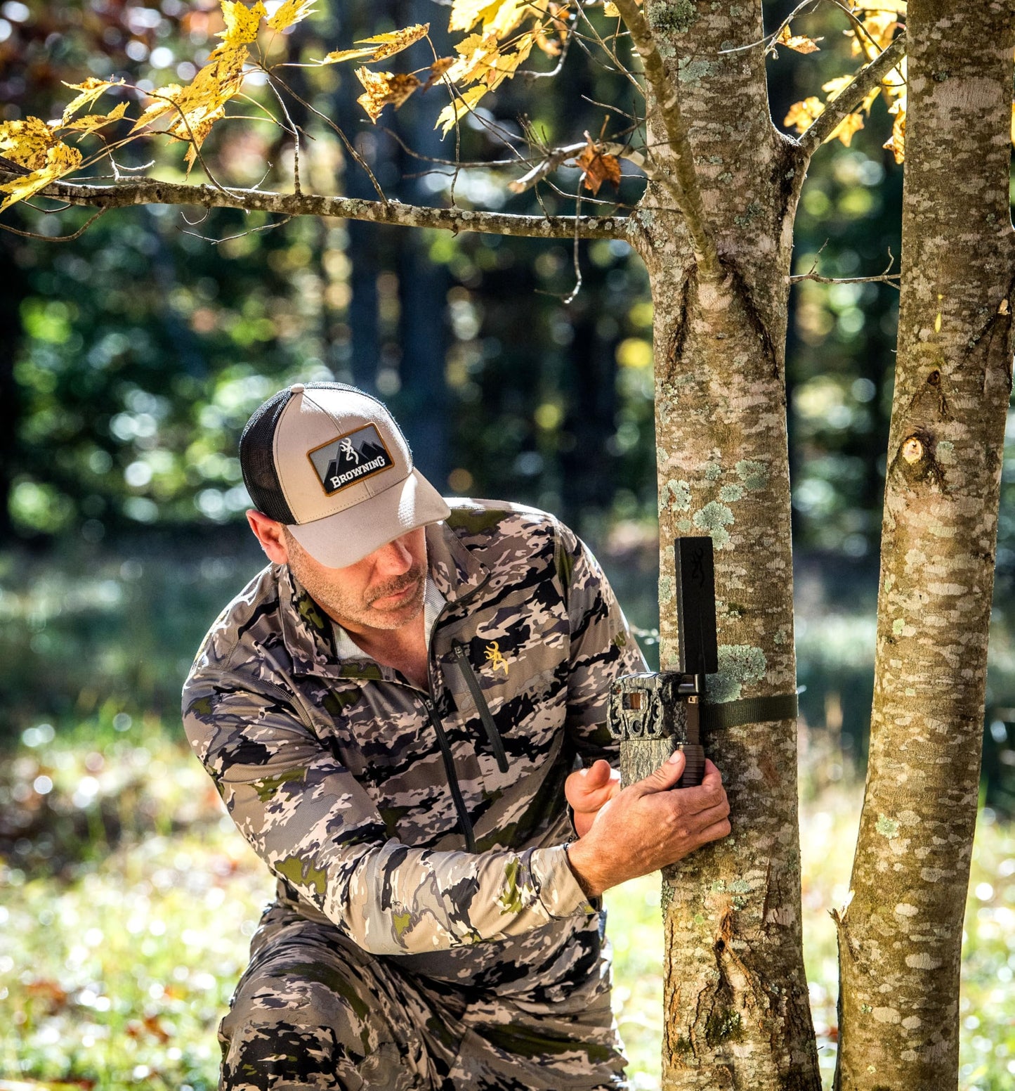 Browning Defender Wireless Vision Pro HD AI Cellular Trail Game Camera Bundle Includes 32GB Memory Card and J-TECH Card Reader (46MP) | BTCVPHDAI