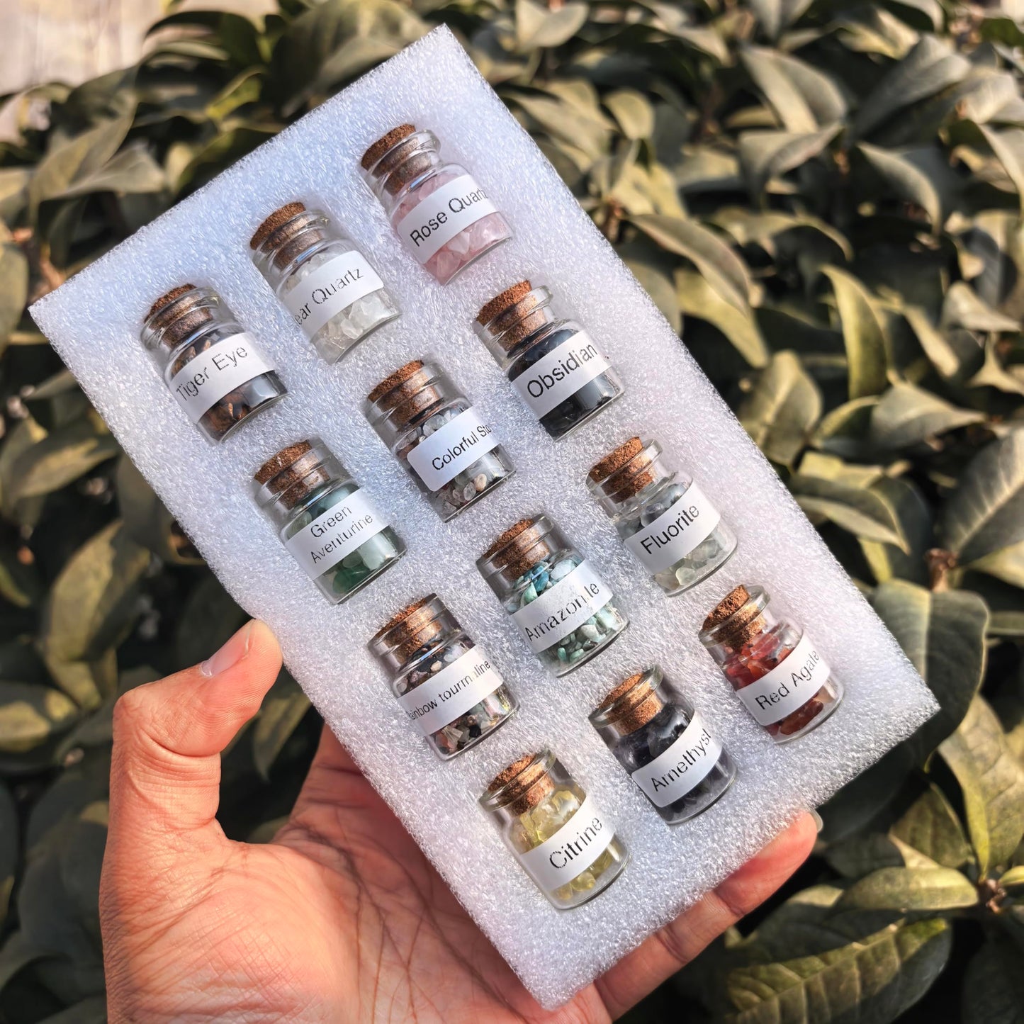 Crystal Bottles，Tumbled Gemstone Chips for Reiki Healing, Chakra Balancing Meditation，Natural Stones for Witchcraft, Yoga Therapy (12 Kinds Gift Box)