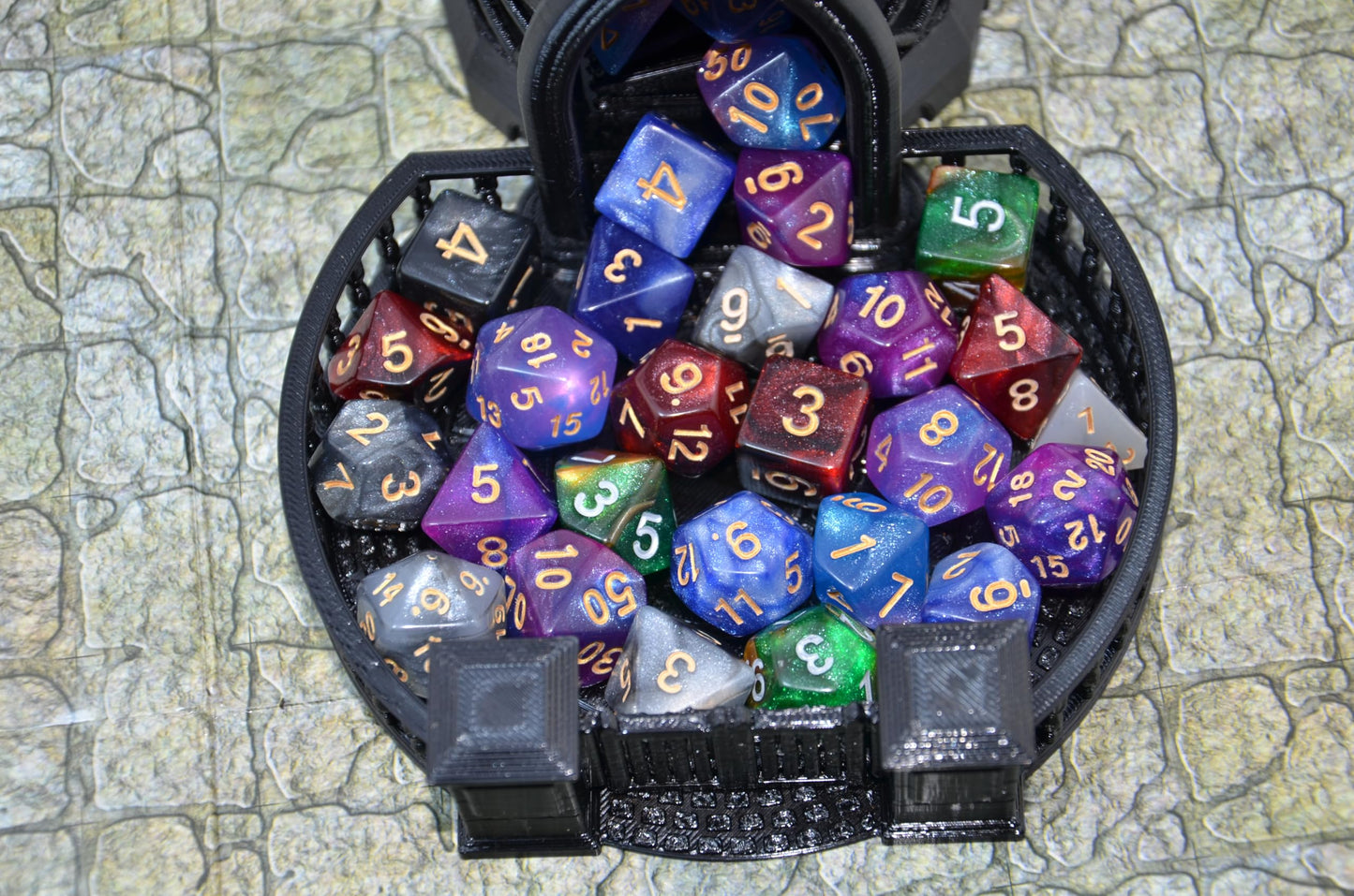 SmartDealsPro 6 x 7 Sets (42 pcs) Glitter Polyhedral Dice Sets with Pouches for DND RPG MTG Dungeon and Dragons Table Board Roll Playing Games D4 D8 D10 D12 D20 (Color 2)