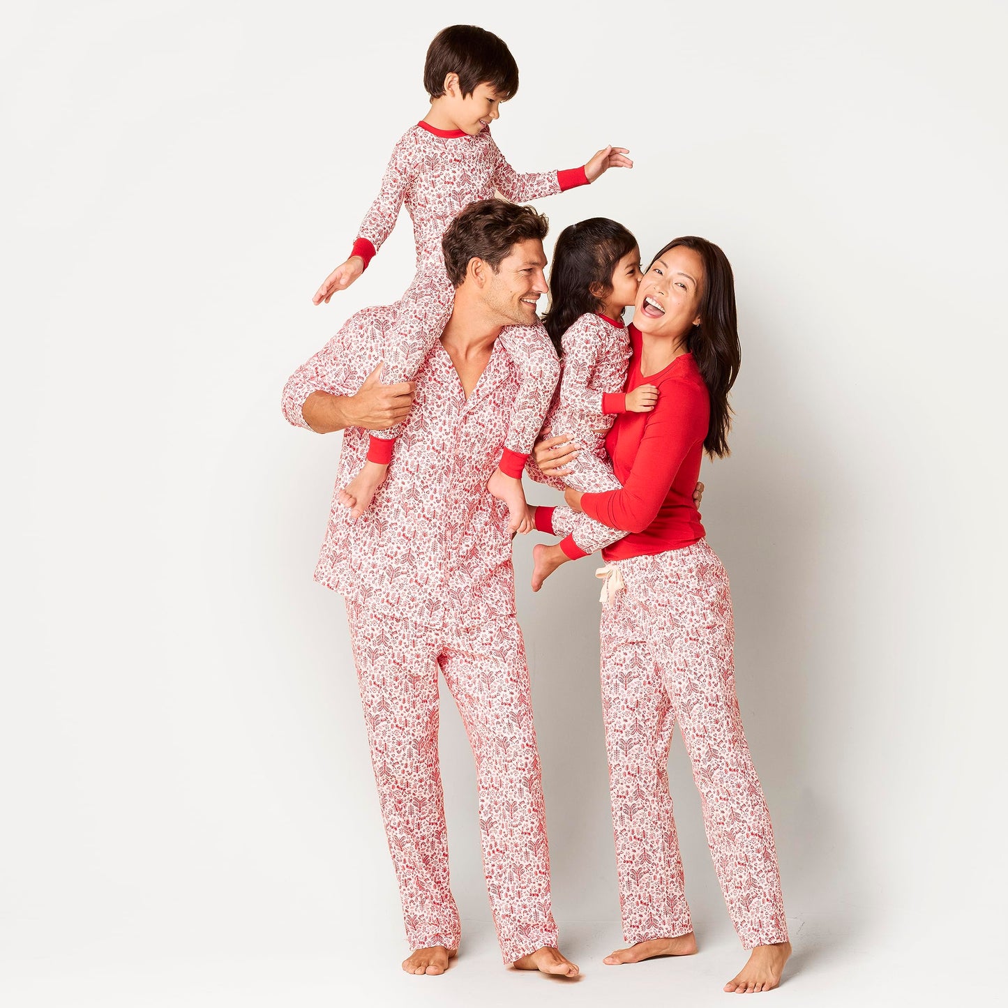 Amazon Essentials Men's Flannel Pajama Set, White Forest, Medium