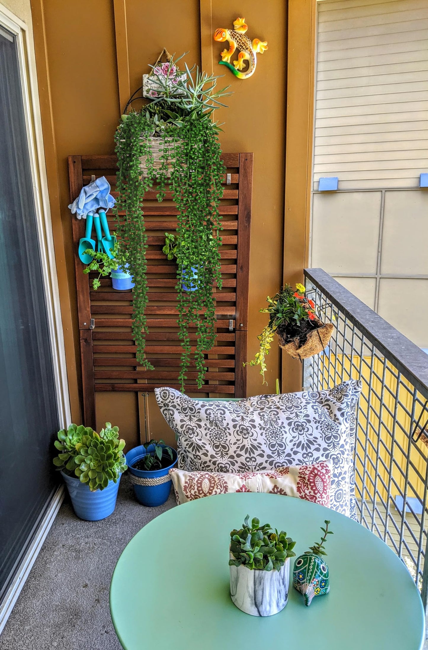 RECUTMS 6pcs Artificial Succulents Hanging Plants Fake Hanging String of Pearls Plant Faux Greenery Wall Plants for Spring Indoor Outdoor Home Bedroom Patio Garden Easter Decor