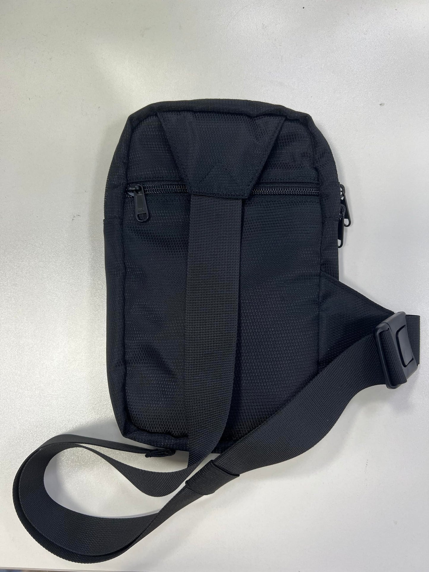 WATERFLY Crossbody Chest Sling bag: Small Shoulder Bag Crossover Cross Body Bag for Work Travelling Women Men