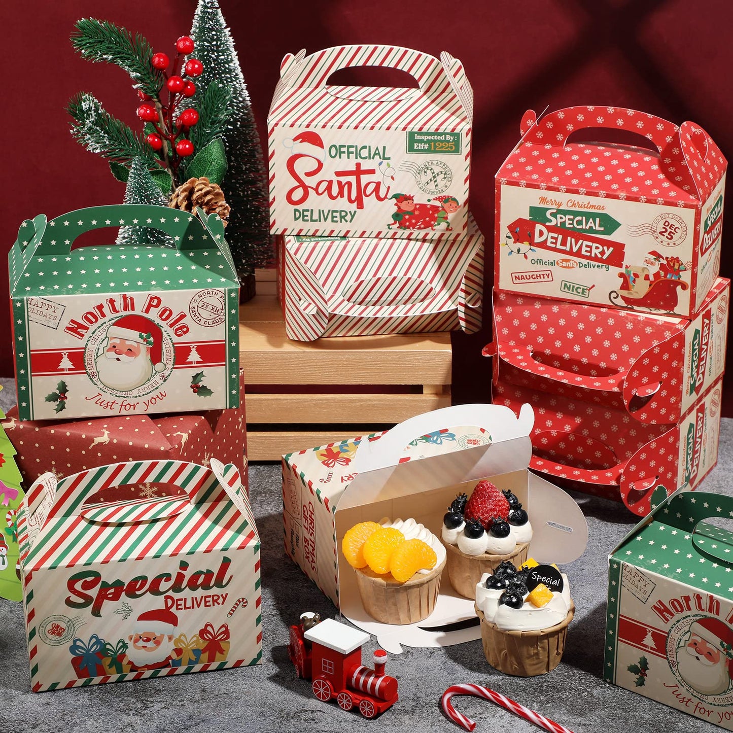 Zonon 24 Pcs Christmas Gift Boxes Xmas Kraft Treat Boxes for Cookies Candy Present Goodies Bakery Favors Christmas Container for Gift Giving Holiday Party Supplies Decorations(Cute Style)