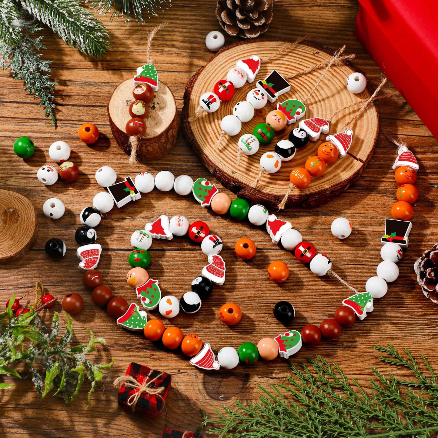 Cinnvoice 240 Pcs Summer Christmas in July Wood Beads with Twine Snowman Gingerbread Man Nutcracker Wooden Bead Garland DIY Crafts Round Beads for Xmas Party Decor (Classic Christmas)
