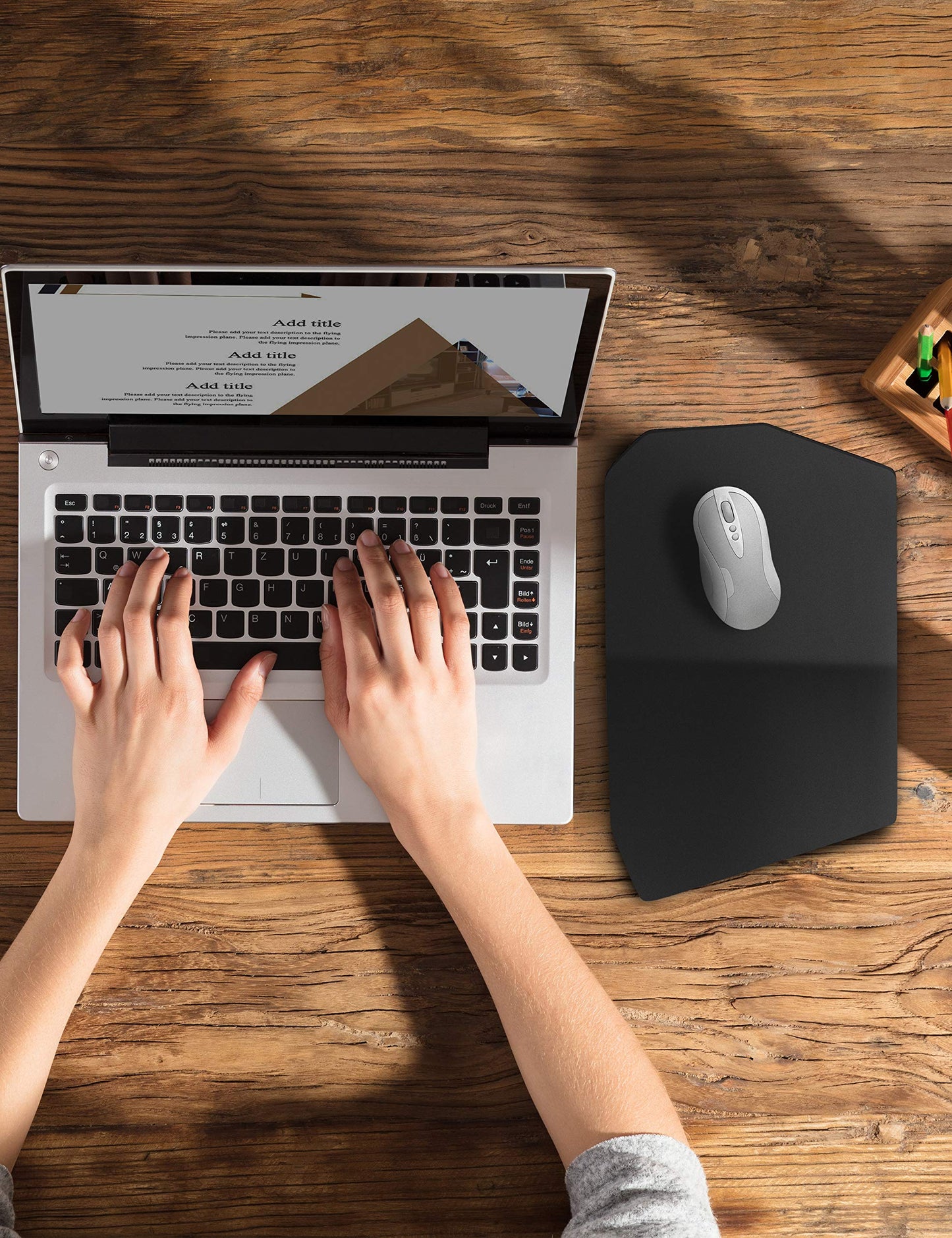 SOUNDANCE Ergonomic Mouse Pad with Wrist Rest Memory Foam Support, Black