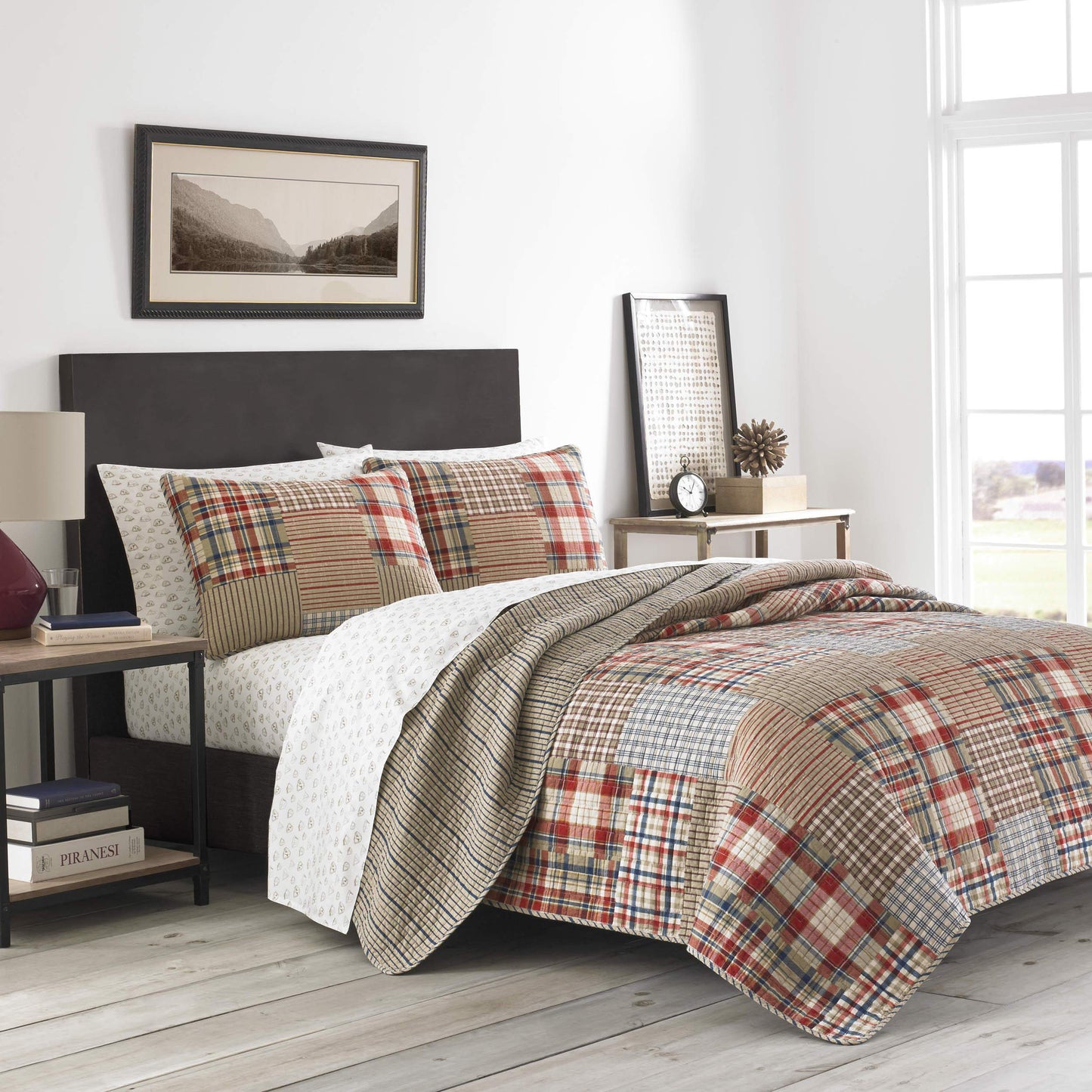 Eddie Bauer - King Quilt Set, Reversible Cotton Bedding with Matching Shams, Luxurious Bedding Set (Hawthorne Brown, King)