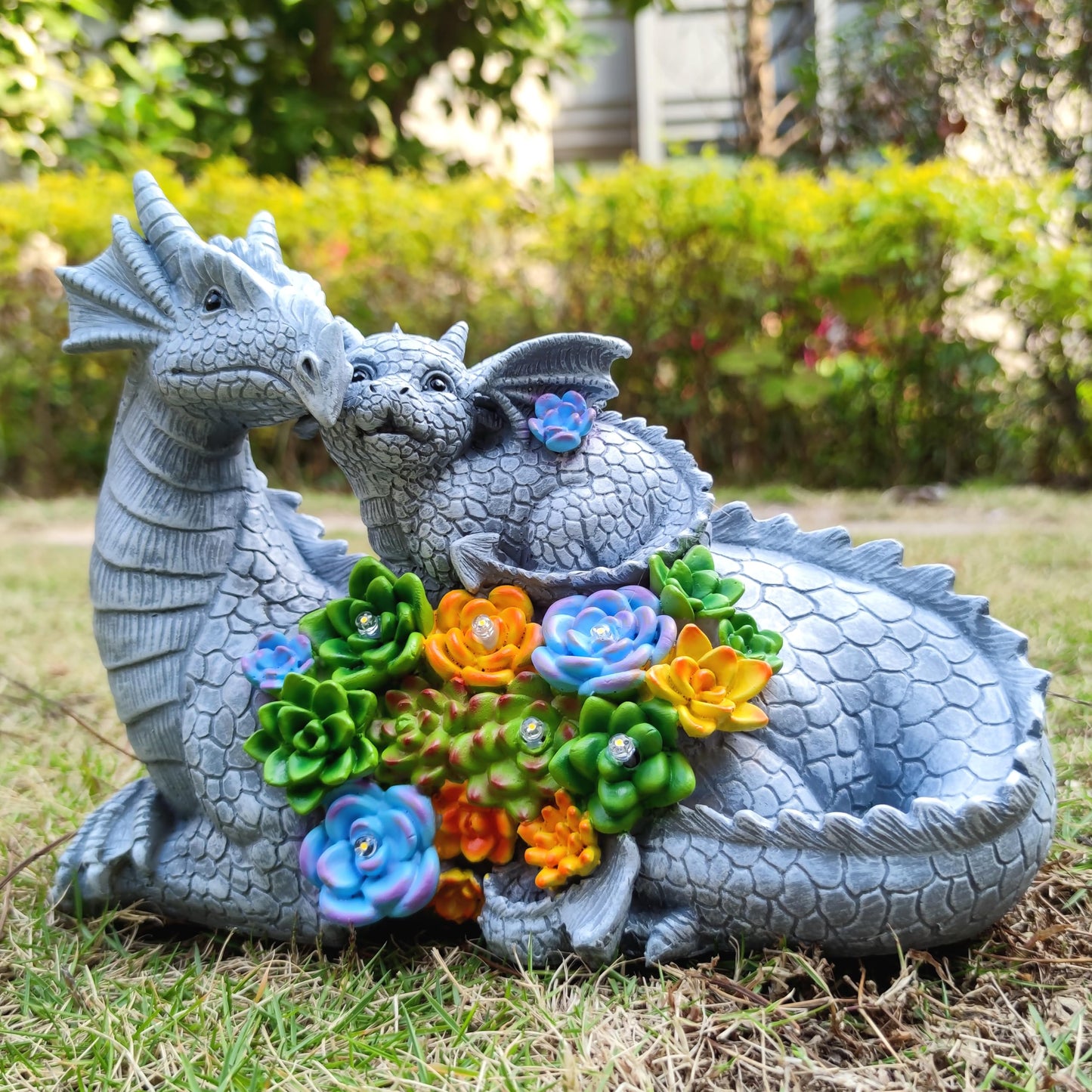 RCTTICUU Solar Dragon Garden Statues Outdoor Decor, Resin Dragon Figurine with Succulent and 6 LED Lights Lawn Patio Balcony Art Decoration,Housewarming Birthday Gifts for Grandma Mom Women