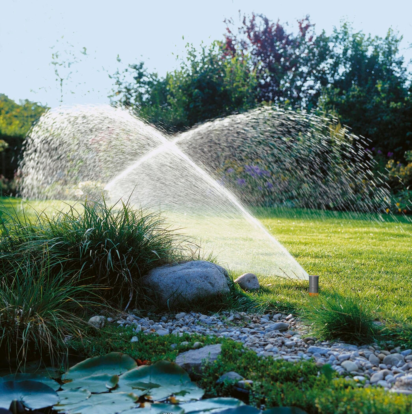 Gardena Sprinkler system, turbines, pop-up, 200 irrigation system for medium-sized lawns up to 200 m², with adjustable throw distance (5-8 m) and stepless sector adjustment (8203-29), 1/2” (15/21)