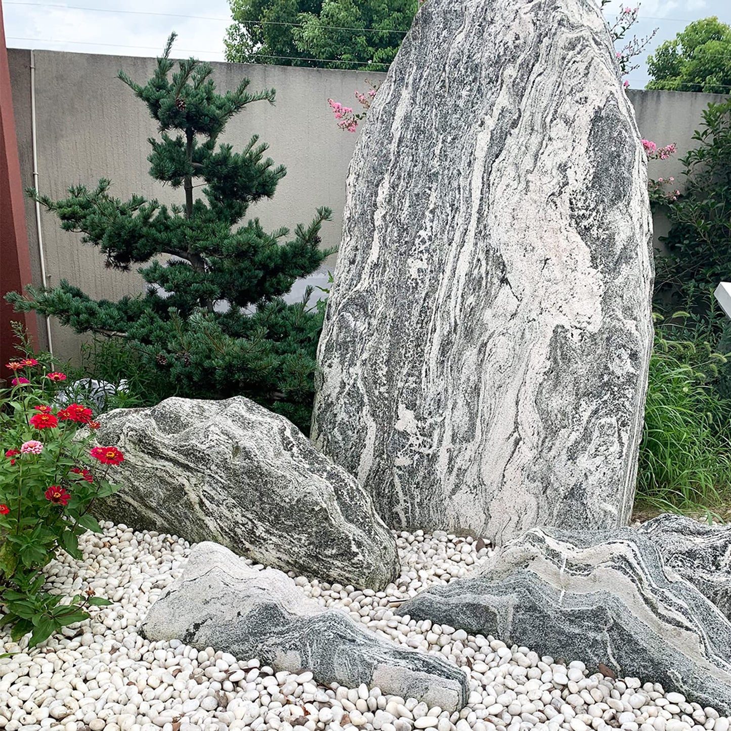 FANTIAN 10 lbs White River Rocks, 1-2 Inch Polished Pebbles for Indoor Plants, Decorative White Stones for Plants, Vase, Aquarium, Fish Tank, Landscaping and Garden