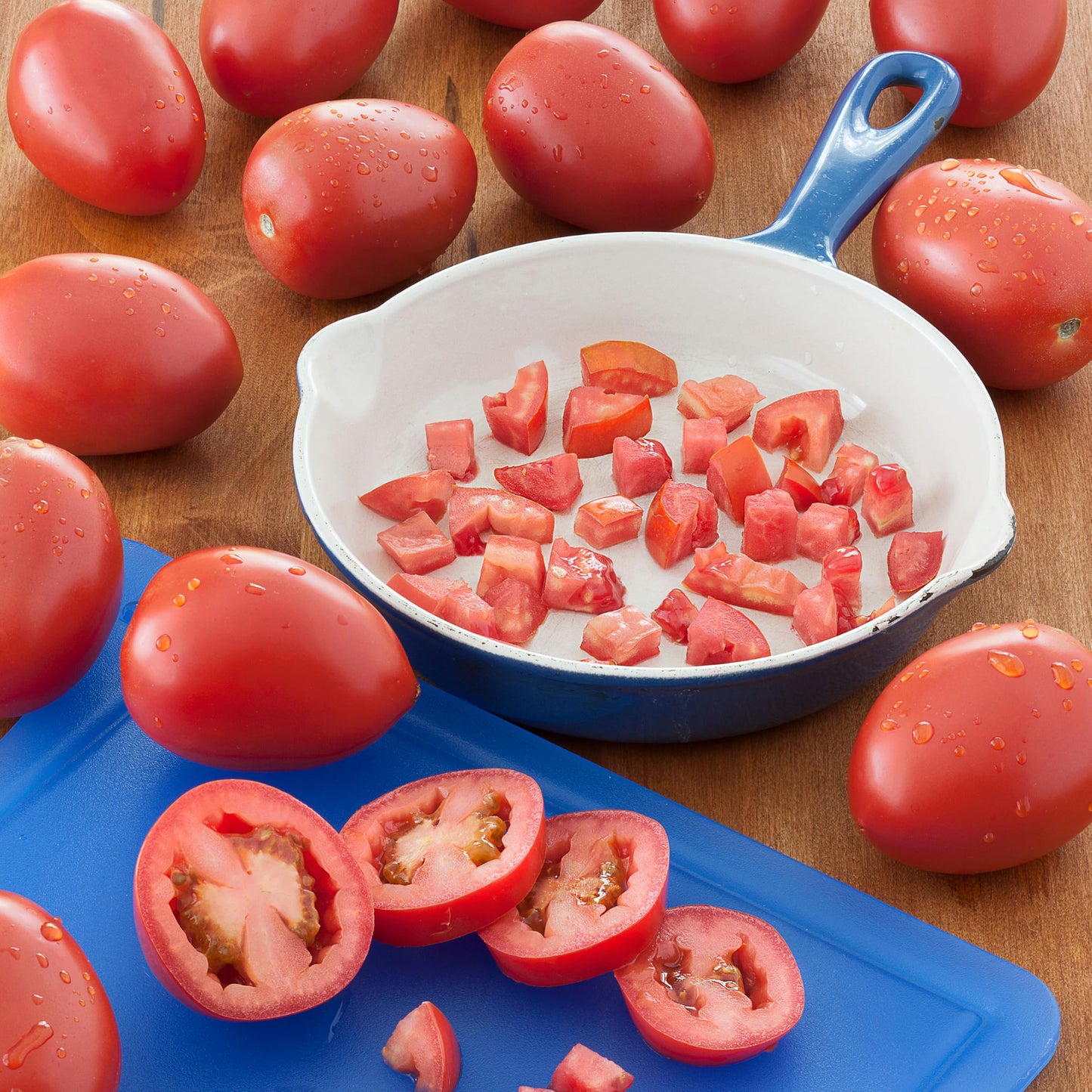 Bonnie Plants Roma Tomato Plugs, Live Plants, Ideal for Raised Beds and In-Ground Gardens, Paste Tomato Good for Fresh Eating, Cooking, and Preserving, 3 Cubic in., 6-Pack