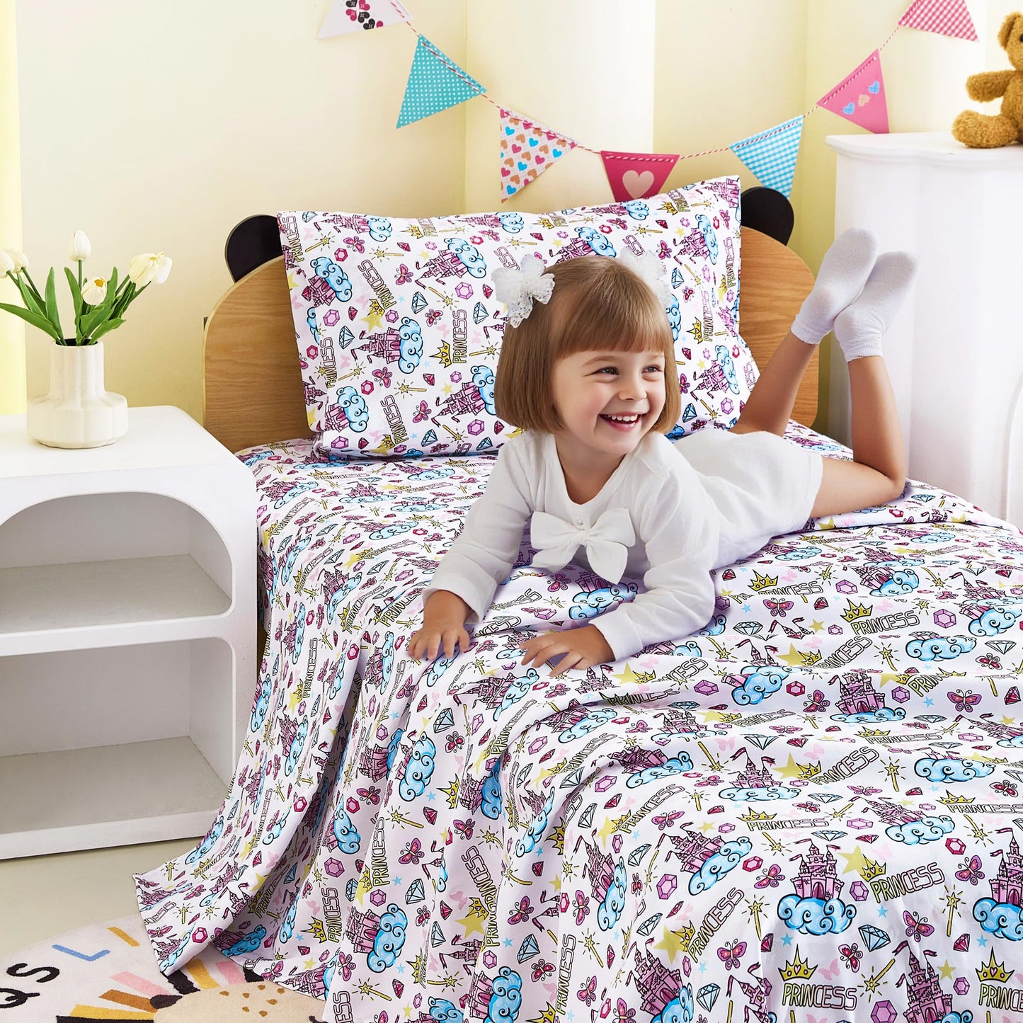 Softan Kids Bed Sheet Set, 4-Piece Full Size Sheets, Microfiber Fitted Sheet with 15 Inches Deep Pocket and Corner Straps, Breathable & Silky Soft Castle Diamond Printed Sheet and Pillowcase Sets