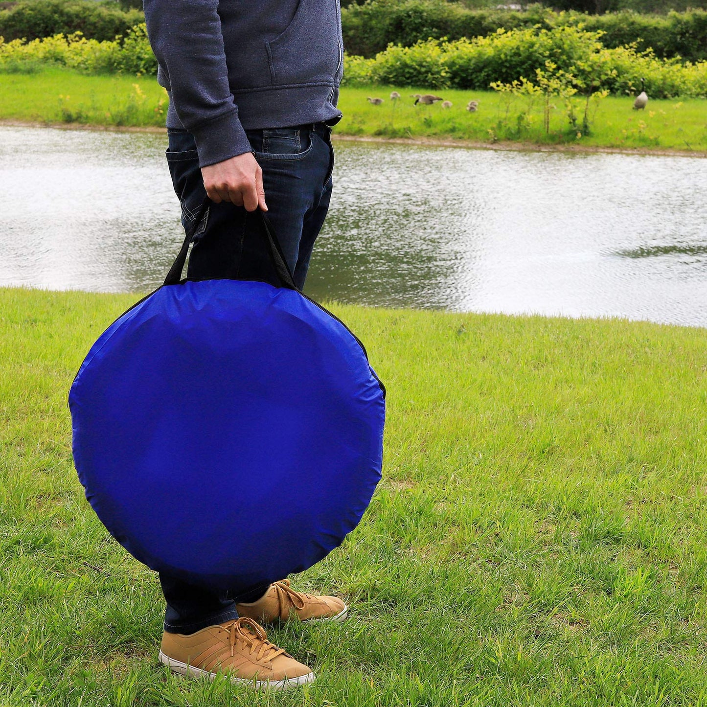 lionto Outdoor Tunnel Robust for Large and Small Dogs, 200 x 40 cm, Foldable Play Tunnel for Children with Pegs Made of Tear-Resistant Material, Stable Agility Tunnel with Practical Carry Bag, Blue