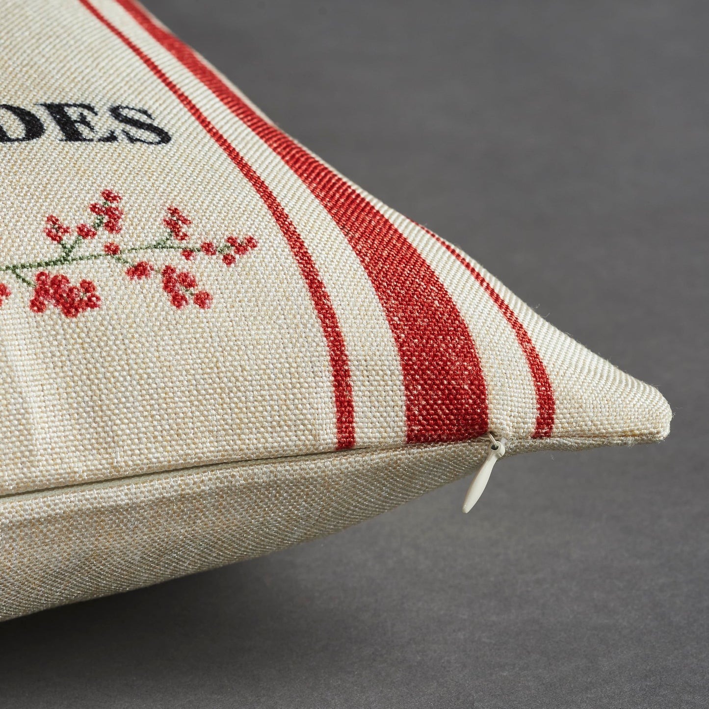 VHC Brands Reindeer Farm Pillow Cover Set of 2 20Lx20W, Decorative Christmas Throw Pillow Covers, Primitive Decor Perfect for Winter and Holiday Decorations