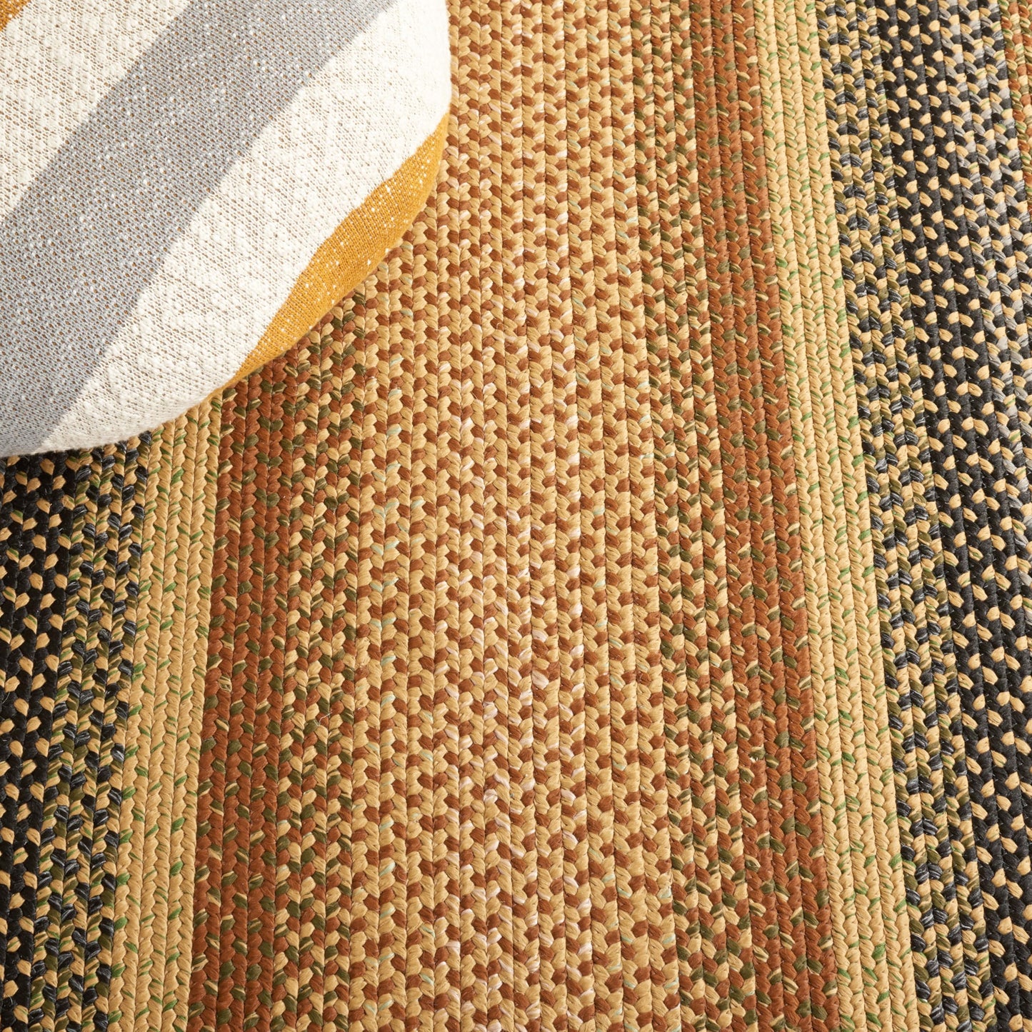 SAFAVIEH Washable Rug Outdoor Braided Collection - 9' x 12', Multi, Handmade & Reversible, Non-Shedding & Easy to Clean, Ideal for Patio, Backyard, Mudroom (BRD308A)