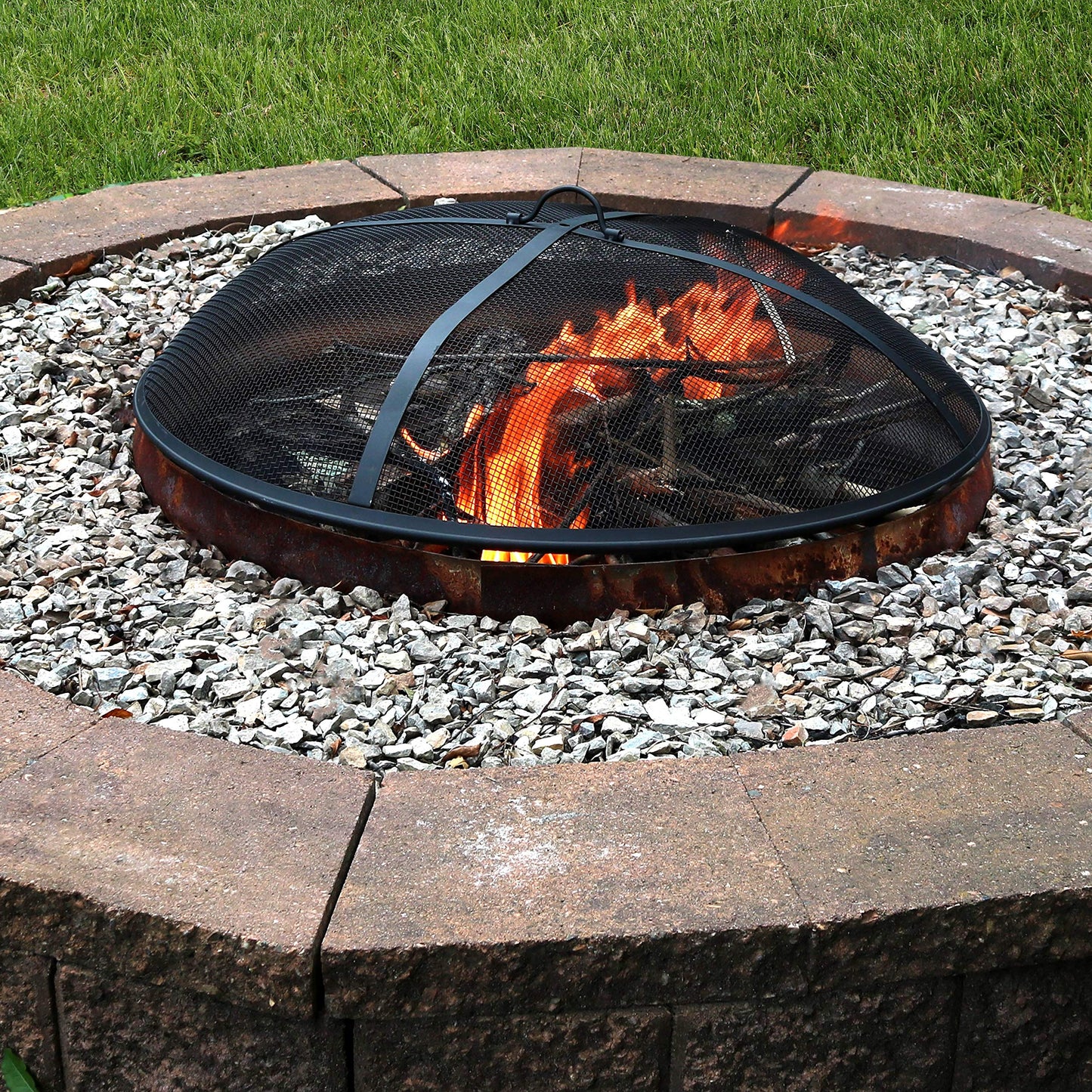 Sunnydaze Heavy-Duty Steel Mesh Fire Pit Screen - Fire Pit Spark Screen with Handle - 40-Inch Diameter