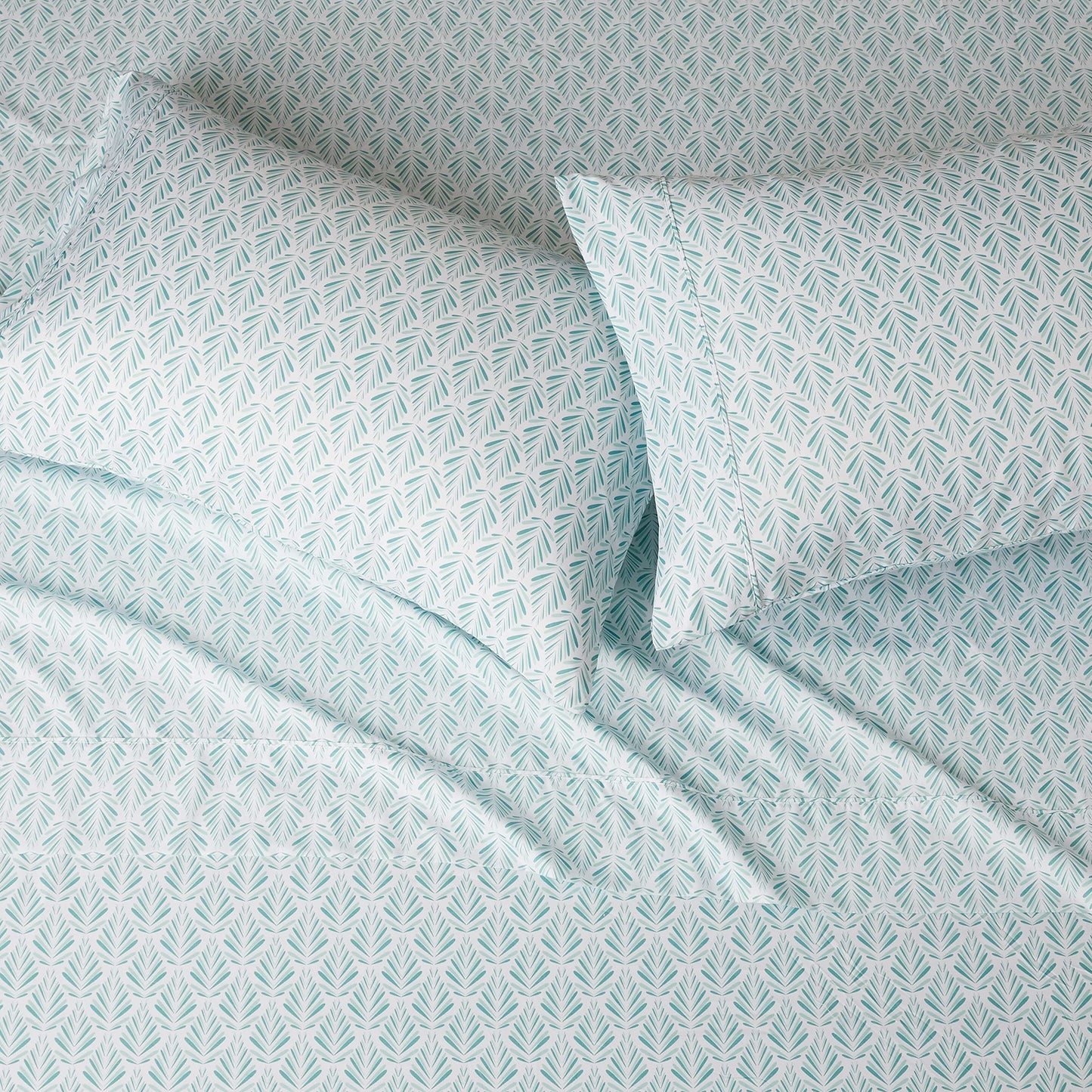 Amazon Basics Lightweight Breathable Brushed Microfiber 4-Piece Bed Sheet Set with 14-Inch Deep Pockets, Wrinkle Resistant, Queen, Aqua Fern, Printed