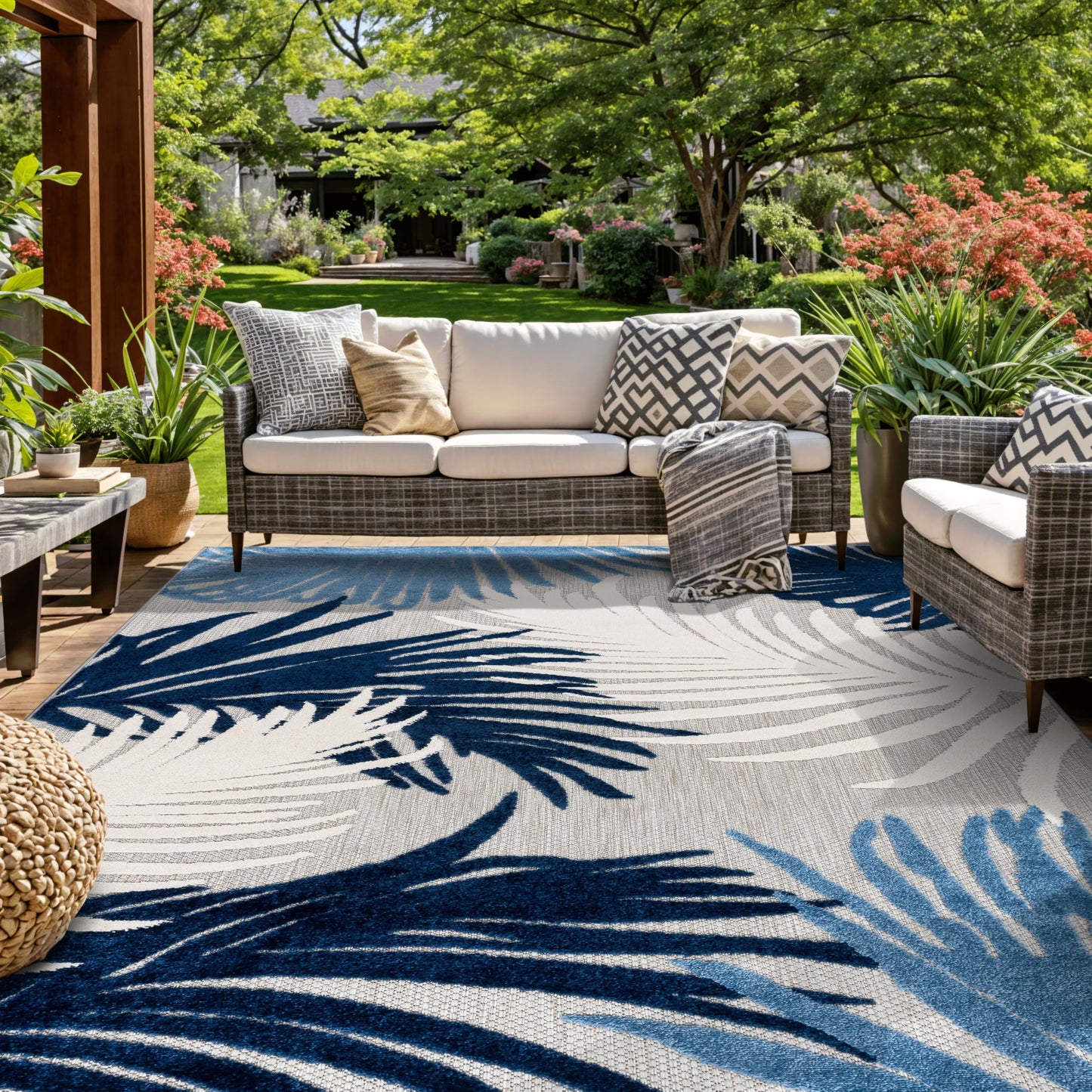 Rugshop Navy Lucca Contemporary Floral Indoor/Outdoor Area Rug Durable Polypropylene, Weather Resistant, Easy to Clean for Backyard, Deck and Outdoor Lounge 10' x 14'