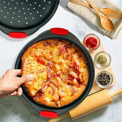 NutriChef 2-Pc. Non Stick Pizza Tray - with Silicone Handle, Round Steel Non-Stick Pan with Perforated Holes, Dishwasher Safe, Pizza Tray with Silicone and Oversized Handle, PFOA, PFOS, PTFE Free